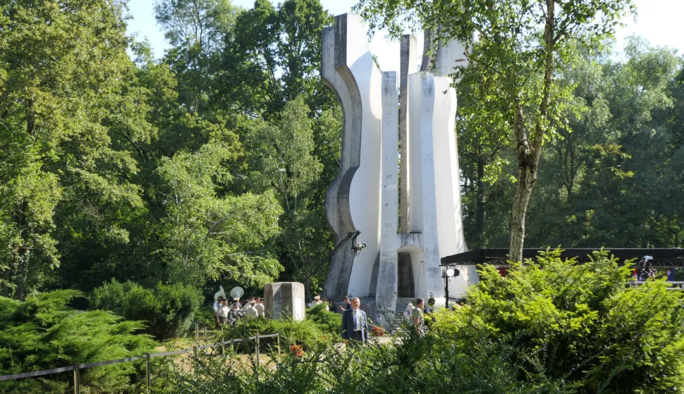 Sisak, 22.06.2026 - Obilje?avanje Dana antifa?isti?ke borbe uSpomen-parku Brezovica, piovodom 85. obljetnice osnivanja Prvog sisa?kog partizanskog odreda i prve antifa?isti?ke borbene jedinice u ovom dijelu Europe. foto HINA/ Nikola BLA?EKOVI?/ ik
