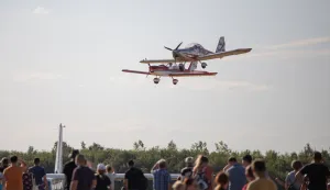 air show osijek 2022avion, zrakoplov, ultralka letjelica, panoramski let, airshow, eurostar teamsnimio: Danijel Jak&scaron;ić/Istok u objektivu