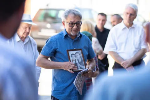 Osijek, 25. 6. 2026., Otkrivanje kamena spoticanja, Tijardovićeva ulicakameni spoticanja; sjećanje; židovske obitelji; holokaust; židovska općina