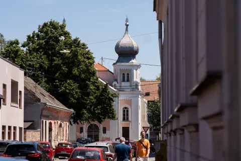 Osijek, 25. 6. 2026., Otkrivanje kamena spoticanja, Tijardovićeva ulicakameni spoticanja; sjećanje; židovske obitelji; holokaust; židovska općina