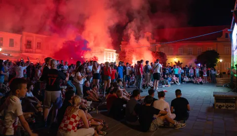Osijek, 27. 6. 2026., Osječka ljetna noćutakmica; gledanje utakmice; svjetsko prvenstvo; Osječka ljetna noć; posjetitelji; građani; sadržaji; kultura; sport; zabava