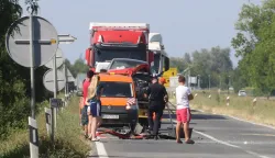 Divo&scaron;, 29. 06. 2026, Danas poslije 14 sati 4 automobla, te&scaron;ka prometna nesreća, pormet potpuno obustavljen, policija, očevid, cestari, vatrogasci, &scaron;lep sulžba...snimio GOJKO MITIĆ