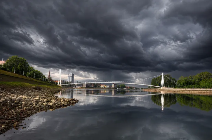 Osijek, 31. 05. 2026., olujno nebo, oblaci, nevrijeme, ki&scaron;a, vjetar, vremenska prognoza, vremenske neprilike, slobodnjaci, slobodnjakSNIMIO BRUNO JOBST
