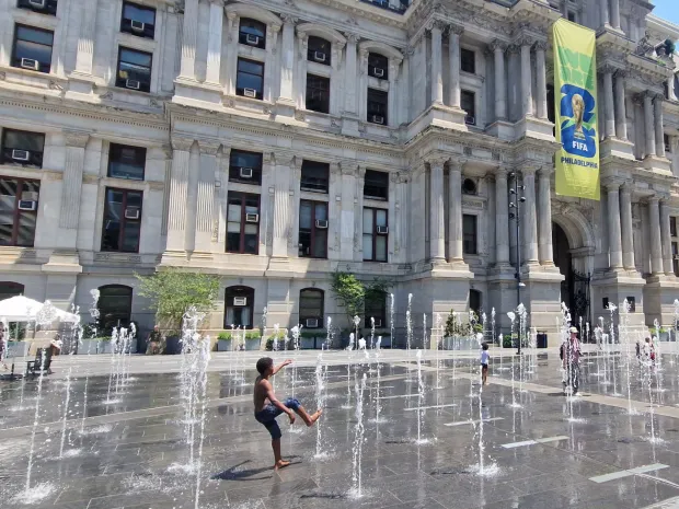 Philly &ndash; nogo&scaron;, zazabave i cheesesteak!