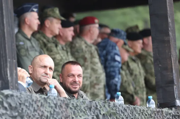 Oružane snage RH iz dana u dan postaju snažnije, bolje opremljene i uvježbanije, poručio je ministar Anu&scaron;ić