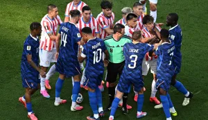 I Francuzi se pitaju: Gdje FIFA pronalazi takve suce