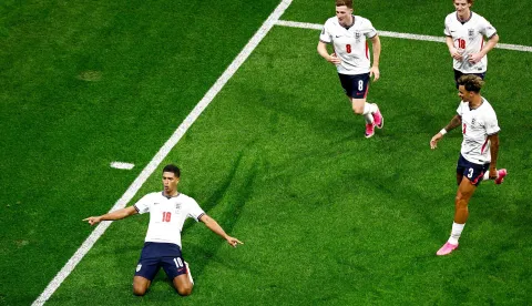 England's midfielder #10 Jude Bellingham celebrates scoring his team's second goal during the 2026 World Cup round of 16 football match between Mexico and England at the Mexico City Stadium in Mexico City on July 5, 2026. (Photo by Ulises RUIZ/AFP)