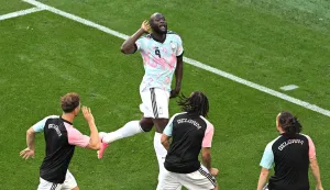 SEATTLE, WASHINGTON - JULY 06: Romelu Lukaku #9 of Belgium celebrates with teammates after scoring the team's fourth goal during the FIFA World Cup 2026 Round of 16 match between USA and Belgium at Seattle Stadium on July 06, 2026 in Seattle, Washington. David Ramos/Getty Images/AFP (Photo by David Ramos/GETTY IMAGES NORTH AMERICA/Getty Images via AFP)