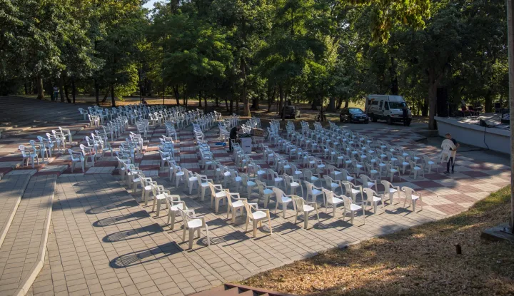 Centar za kulturu Đakovo najavljuje novo izdanje omiljene filmske manifestacije &ndash; Ljetnog kina, koje će se održati od 16. do 26. srpnja&nbsp;u&nbsp;Strossmayerovu&nbsp;parku&nbsp;u Đakovu