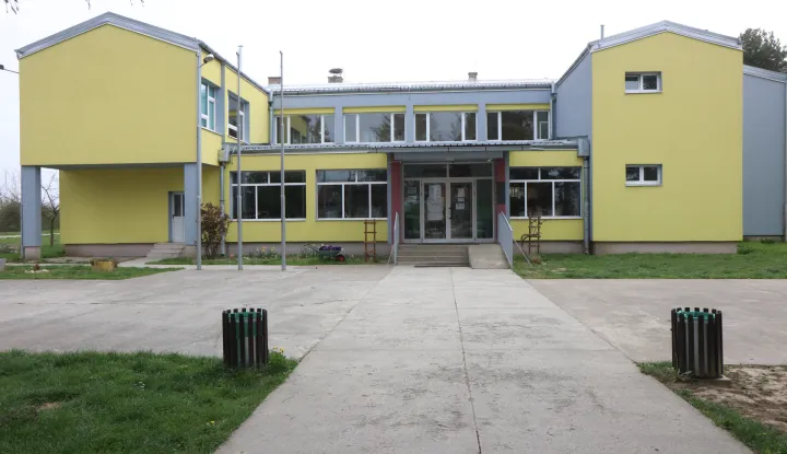 30.03.2020., Antunovac - koronavirus; COVID-19, zgrada Osnovne &scaron;kole AntunovacFoto: Željko &Scaron;epić