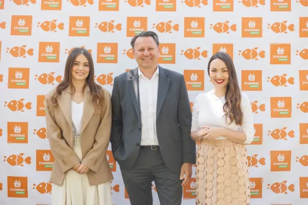 Michał Senczuk, predsjednik Uprave Studenca, Tatjana Spajić, direktorica korporativnih komunikacija, i Ivana Nakić, voditeljica programa Narančasta ribica