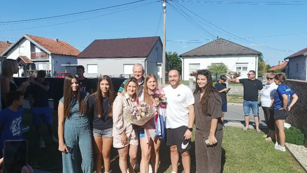 Hana u pet mjeseci uzela dvije kadetske medalje, slijedi seniorsko kaljenje