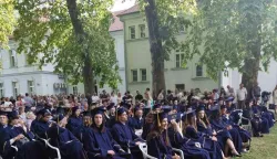 Uručene diplome, među promoviranim magistrima i Glasova fotoreporterka