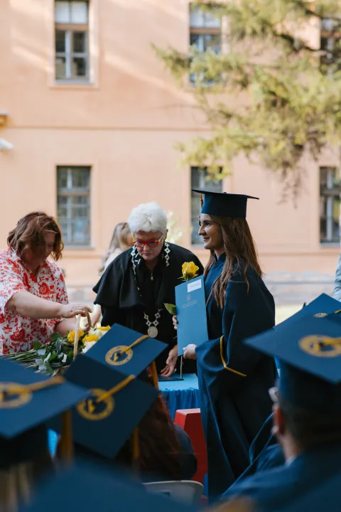 Uručene diplome, među promoviranim magistrima i Glasova fotoreporterka