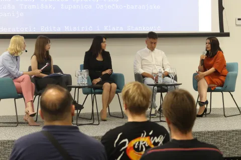 Osijek, 10. 07. 2026, IT park, Money Tik Talk- financijsko savjetovanje za mlade. Edita Misirić, Klara Stanković, Nata&scaron;a Trami&scaron;ak, Sa&scaron;a Ivanković i Vinka Ilak.snimio GOJKO MITIĆ