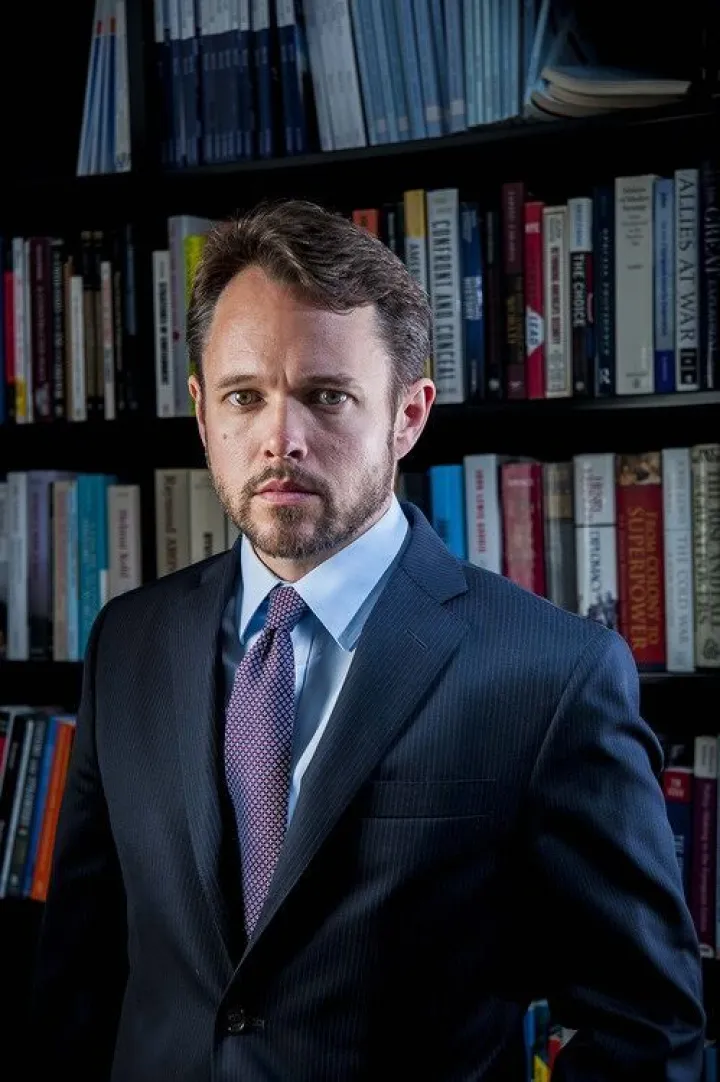 MAGAZINAmazon.in: Christopher S. Chivvis: books, biography, latest update