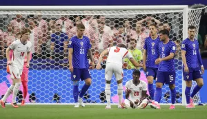 Dallas, 17.06.2026 - Utakmica 1. kola L skupine Svjetskoga nogometnoga prvenstva Engleska - Hrvatska. Na slici Luka Vu&scaron;ković, Mario Pa&scaron;alić, Ivan Peri&scaron;ić, Martin Baturina, Noni Madueke, John Stones, Anthony Gordon.foto HINA/ Daniel KASAP/ ds