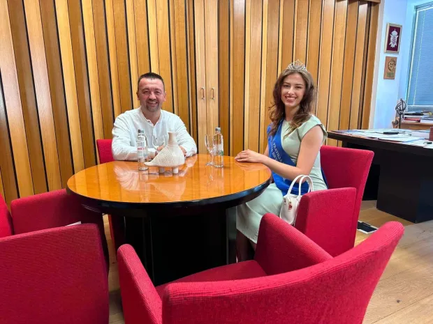 Gradonačelnik Pavliček primio Vukovarku Leu Turkalj, prvu pratilju Miss sporta Hrvatske 2026.