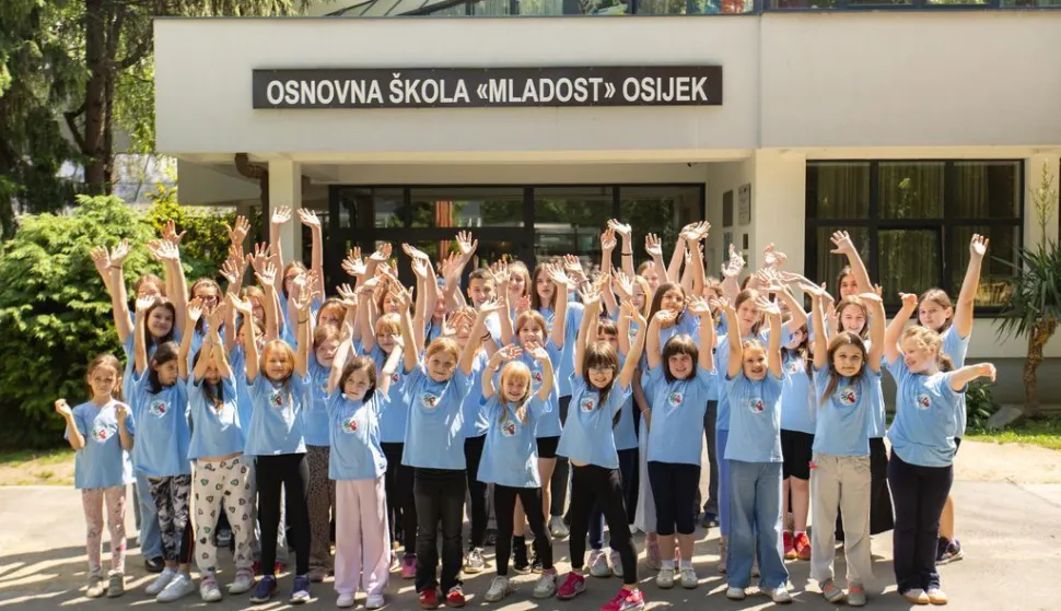 &ldquo;Mladost je radost&rdquo; &scaron;kola dobila svoju himnu