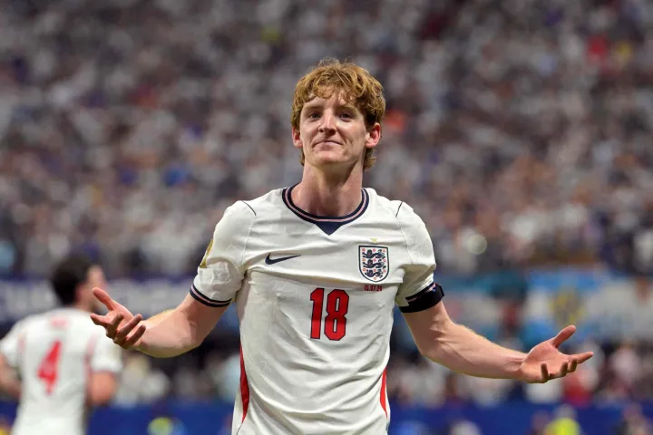 England's forward #18 Anthony Gordon celebrates after scoring England's first goal during the 2026 World Cup football tournament semi-final match between England and Argentina at the Atlanta Stadium in Atlanta on July 15, 2026. (Photo by JUAN MABROMATA/AFP)