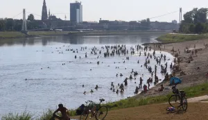 Osijek, 15. 07. 2026, Copacaban, Kopika, plaža na Dravi TZ OBŽ organizira grupno snimanje kupača za promotivnu kampanju... Copacabana, Kopika, Drava, kupačii, ljeto...snimio GOJKO MITIĆ
