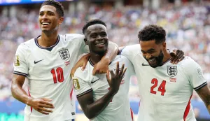 Soccer Football - FIFA World Cup 2026 - Bronze Final - France v England - Miami Stadium, Miami Gardens, Florida, U.S. - July 18, 2026 England's Bukayo Saka celebrates scoring their fifth goal to complete a hat-trick with Jude Bellingham and Reece James REUTERS/Paul Childs Photo: Paul Childs/REUTERS