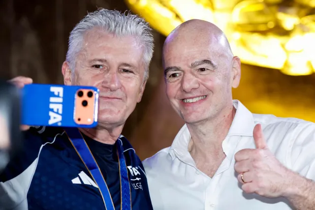 Davor &Scaron;uker osvojio FIFA Legends Cup