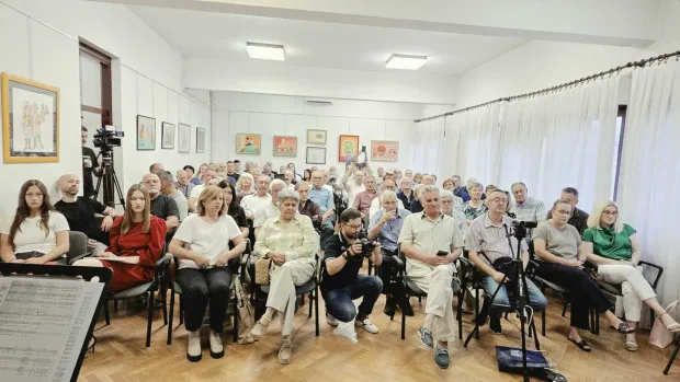 VINKOVCIGodi&scaron;njak br. 43. posvećen Antunu Smajiću Smaji, grafičkom uredniku, novnaru, fotografu,&nbsp;stripa&scaron;u... dobrom čovjekuSRPANJ 2026.