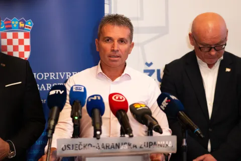 Osijek, Sastanak nacionalnog stožera, Afrička svinjska kuga Darko Matanić; ASK; nacionalni stožer; afrička svinjska kuga; bolest; svinjogojstvo; sastanak