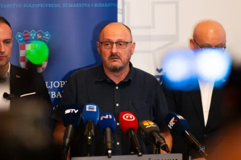Osijek, Sastanak nacionalnog stožera, Afrička svinjska kuga Gordan Jerbić; ASK; nacionalni stožer; afrička svinjska kuga; bolest; svinjogojstvo; sastanak