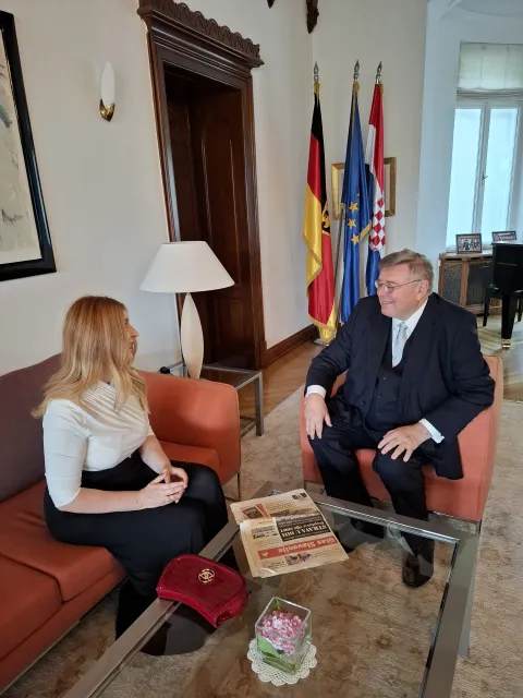 MAGAZIN INA NJEMAC VELEPOSLANIK