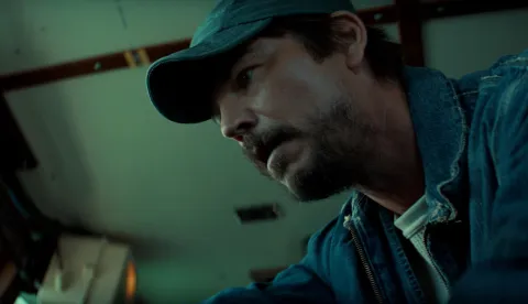 serija "Below"