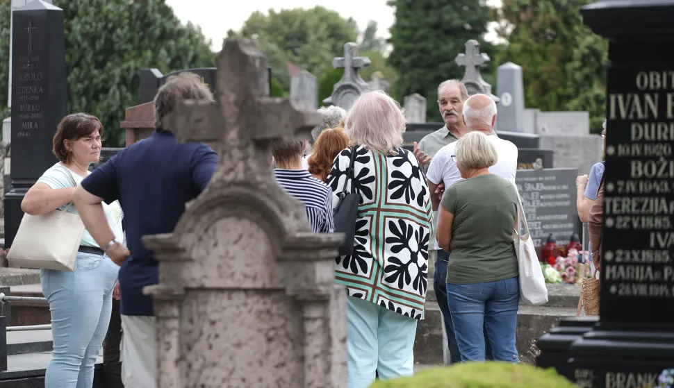 Osijek, 26. 07. 2026., Groblje sv. Ane, Anino groblje, groblje, obilazak, Vlado Pest - vodič SNIMIO BRUNO JOBST
