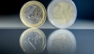 21.01.2022., Zagreb - Od 1. sijecnja 2023. godine, prema planu Vlade, platezno sredstvo u Hrvatskoj postat ce euro, a Hrvatska ce postati 20. clanica eurozone. Kuna ce time, nakon 28 godina koristenja, otici u povijest, dok ce hrvatski gradjani i sluzbeno postati korisnici eura. Ilustracija prelaska kune na euro. Photo: Igor Kralj/PIXSELL