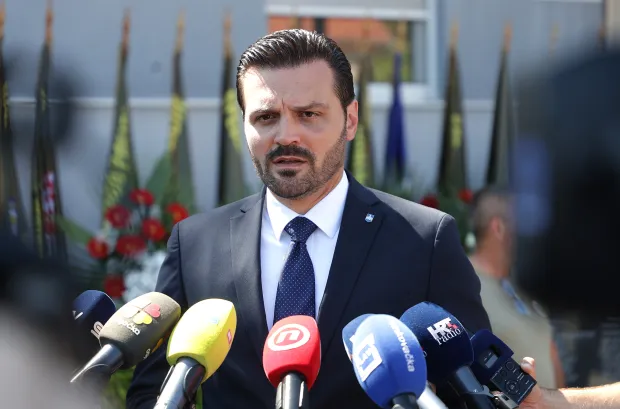 Dalj, 01. 08. 2026., obilježavanje 35. obljetnice pogiblje policajaca i civila u Dalju, Dalj, svečanost, polaganje vijenaca, svijeće, Dragan VulinSNIMIO BRUNO JOBST