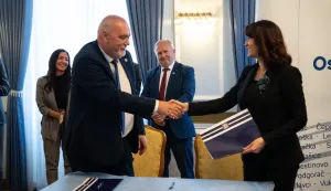 Osijek, 14. 5. 2026., Potpisivanje ugovora, obrtnici i županijaStjepan Birović; Nata&scaron;a Trami&scaron;ak; ugovori; obrtnici; županija; obrtnička komora; 