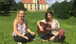 Maja Batorek i Mia Dim&scaron;ić