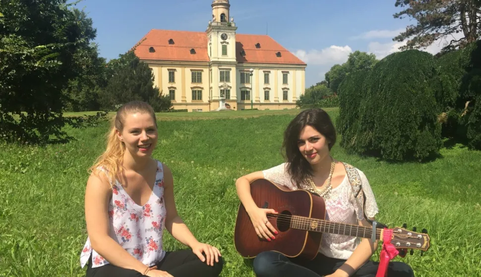 Mia Dim&scaron;ić i Maja Batorek