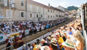Sinj, 10.08.2025. - Nakon otkazivanja pro&scaron;le nedjelje zbog ki&scaron;e i nevremena, održana je 310. Sinjska alka.foto HINA/ Miroslav Lelas/ lm