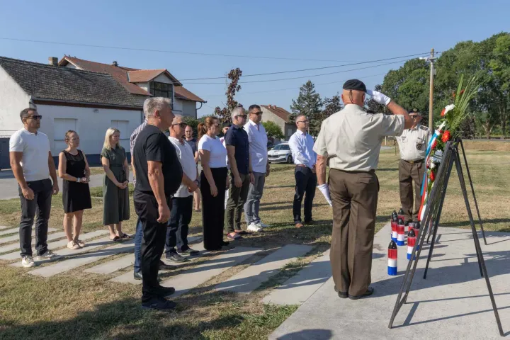 Poklonili se herojima u Čepinu i Martincima