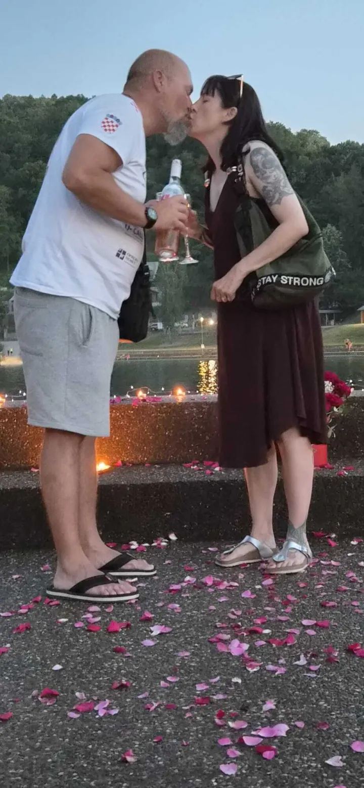 Yvonne je Danielu rekla &ldquo;Da!&rdquo; u suton na jezeru u Orahovici