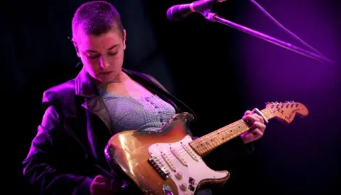epa01424986 Irish singer Sinead O'Connor performs during Globaltica World Culture Festival in Kolibki Park in Gdynia, Poland, 26 July 2008. EPA/Adam Warzawa POLAND OUT