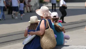 Osijek, 01. 07. 2026., Trg A. Starčevića, vrućina; toplotni val; sparina; ljeto; slobodnjaci, slobodnjakSNIMIO BRUNO JOBST