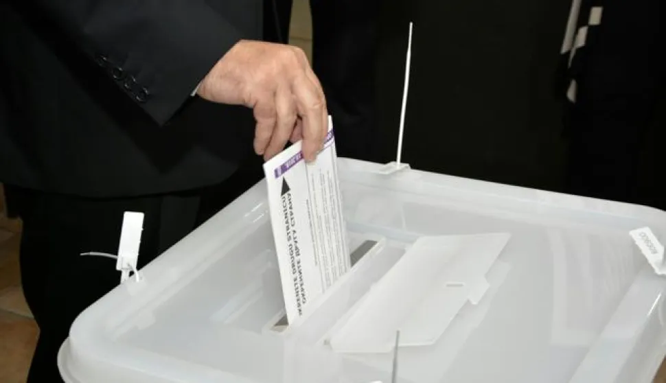 Mostar, 7.10.2018 - Predsjednik HDZ-a BiH i kandidat za hrvatskoga člana Predsjednitva BiH Dragan Čović ustvrdio je u nedjelju u Mostaru kako od izbora očekuju jasnu poruku građana BiH, a to je da ele napredak BiH k Europskoj uniji. foto HINA/ FENA/ Emanuel Soca/ ua