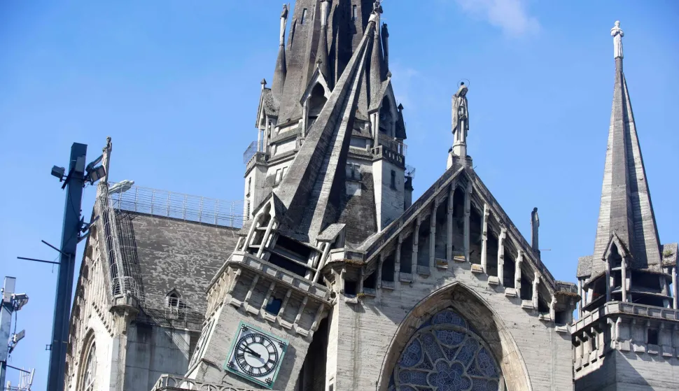 The damage sustained by the Manizales Cathedral are pictured after the earthquake in Manizales, Colombia, on August 10, 2026. A strong earthquake struck Colombia on August 10 and was strongly felt in major cities such as Bogota and Cali, and even in Quito and Panama, according to the Colombian Geological Service and as confirmed by AFP reporters. (Photo by Jonh Bonilla/AFP)