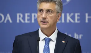 Zagreb, 01.07.2026. - Izjava Andreja Plenkovića nakon sastanka parlamentarne većine.Na slici predsjednik Vlade Andrej Plenković.foto HINA/ Sa&scaron;a KOLJAN/ sk