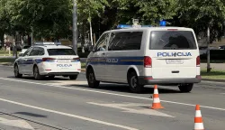 Osijek, 06. 05. 2026., Radićeva - Europska avenija, križanje, prometna nesreća, osobna vozila, materijalna &scaron;teta, očevid policija; očevid, policija; policijsko vozilo; policijska vozilaSNIMIO BRUNO JOBST