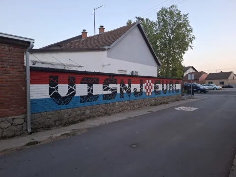 Tražili dozvolu, kupili boju i sami uređuju naselje