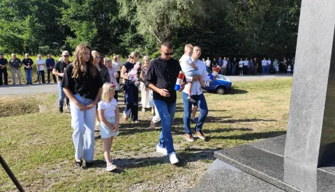 HUMLJANI/PU&Scaron;INA - Obitelj Mlakar u odavanju počstiSNIMIO: VLADIMIR GRGURIĆ 