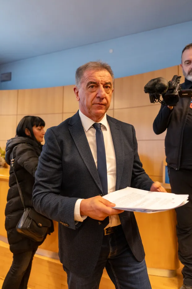24.02.2026., Gospic - Izvanredna konferencija Darka Milinovica u Gradskoj vijecnii s temom problematike tvornice za preradu litija u Smiljanu. Photo: Hrvoje Kostelac/PIXSELL